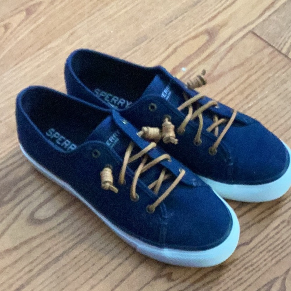 Sperry Top-Sider, Navy, leather laces, nautical vibe, classic, canvas, clean